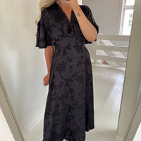 Poppy | Modisches Damenkleid, figurbetont & stilvoll