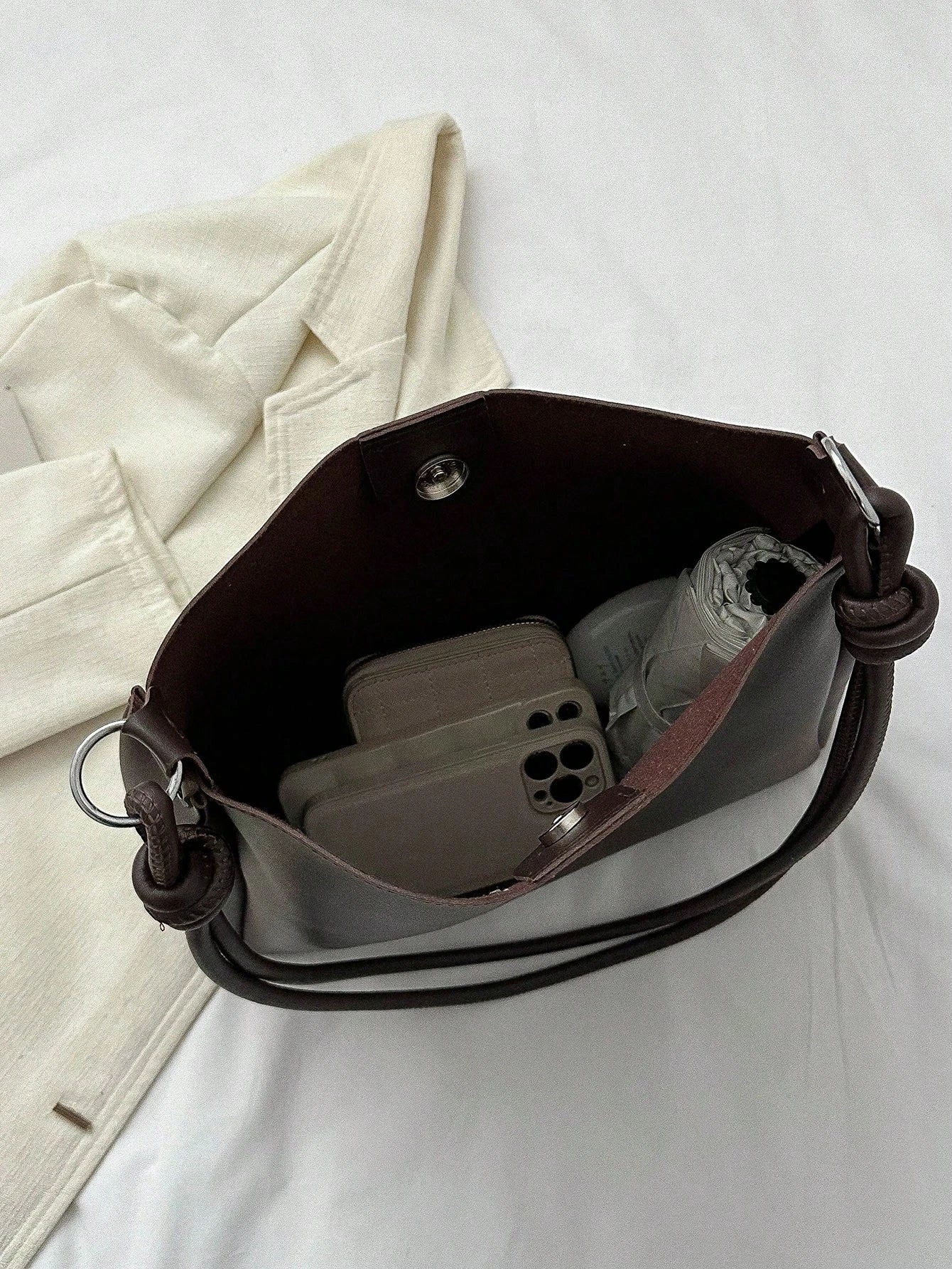 Brizza | Tragetasche mit Detail