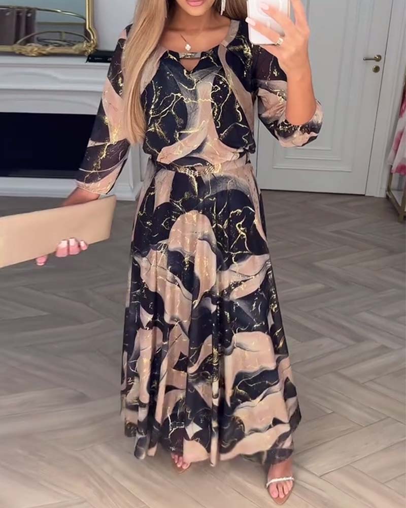 Dafne | stilvolles Kleid mit bedrucktem Taillendesign und dreiviertel Ärmeln