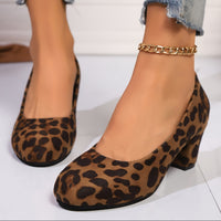 Laurela | Pumps mit breiter Zehenkappe und stabilem Absatz