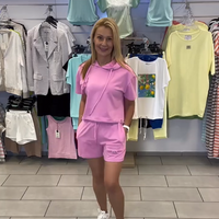 Kylee | sportliche Shorts mit Kapuzen-Design