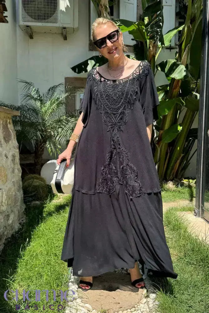 Petunya | Trendiges einfarbiges Kleid im Boho-Ethno-Stil