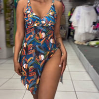 Kimberly | Einteiler Badeanzug mit buntem Druck und Schlitzriemen