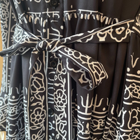 Gwendolyn | Modisches Damenkleid, locker geschnitten & mit Print