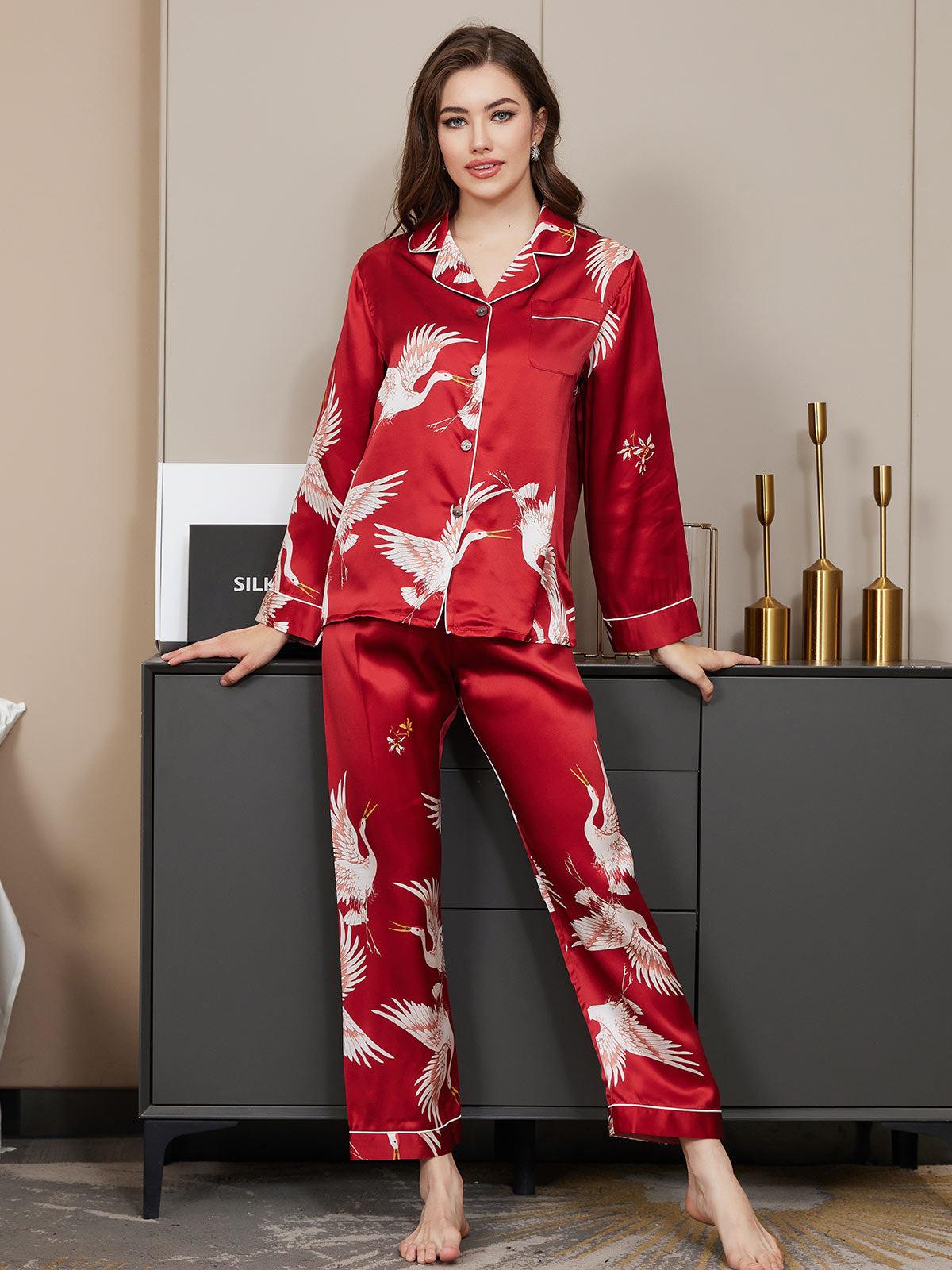 Nola | luxuriöses Damenpyjama-Set mit kontrastierender Bindung