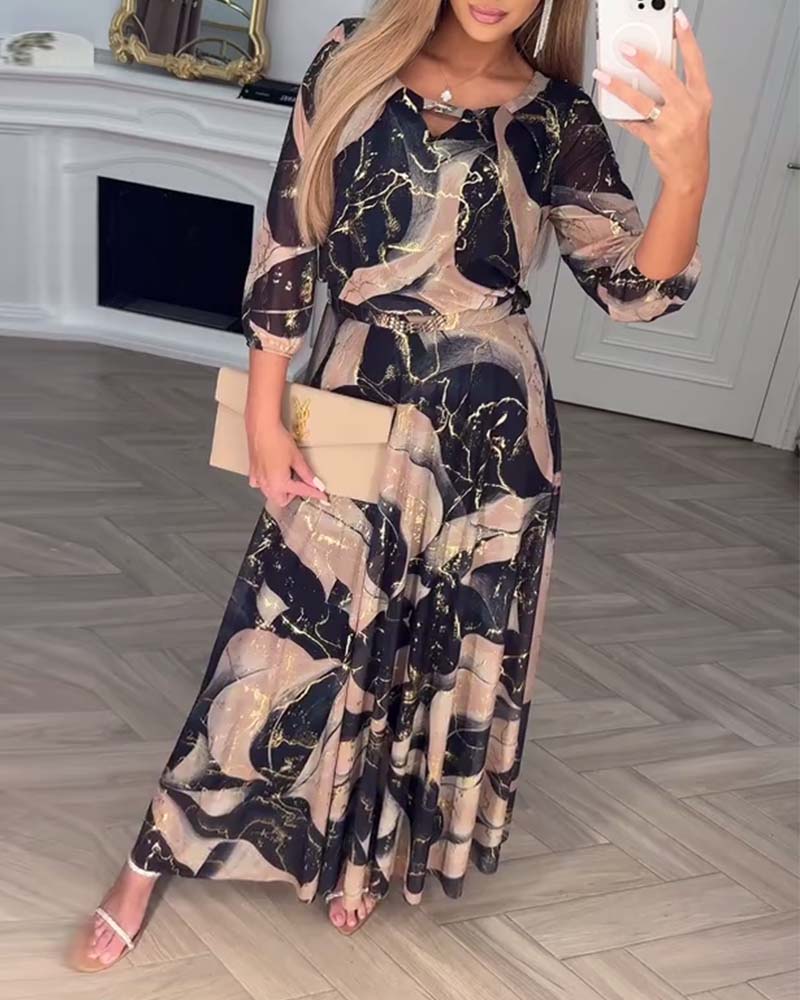 Dafne | stilvolles Kleid mit bedrucktem Taillendesign und dreiviertel Ärmeln