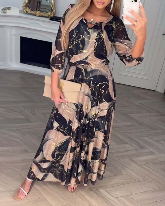 Dafne | stilvolles Kleid mit bedrucktem Taillendesign und dreiviertel Ärmeln