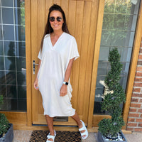 Fiena | T-Shirt-Kleid mit V-Ausschnitt in Übergröße