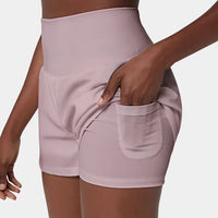 China | Sportliche Shorts mit hoher Taille und fließendem Oberstoff