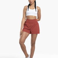 China | Sportliche Shorts mit hoher Taille und fließendem Oberstoff