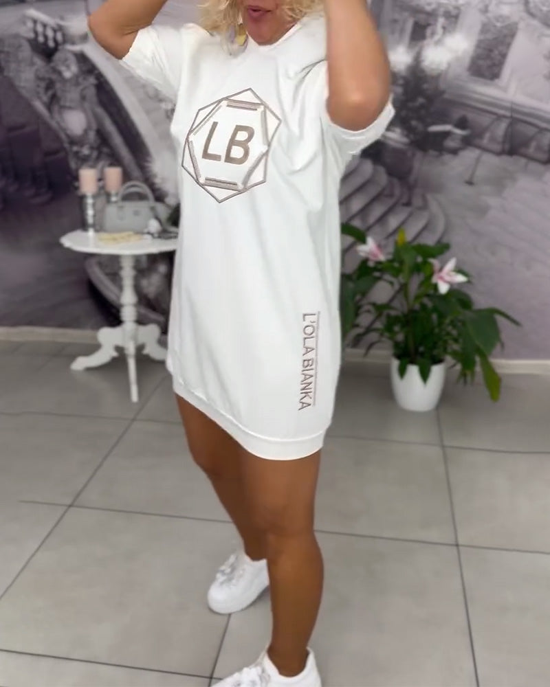 Laylani | sportliches Kleid mit Kapuze und Druck