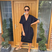 Fiena | T-Shirt-Kleid mit V-Ausschnitt in Übergröße