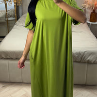 Cassandra | feminines Kleid in Abaya-Style mit kurzen Ärmeln