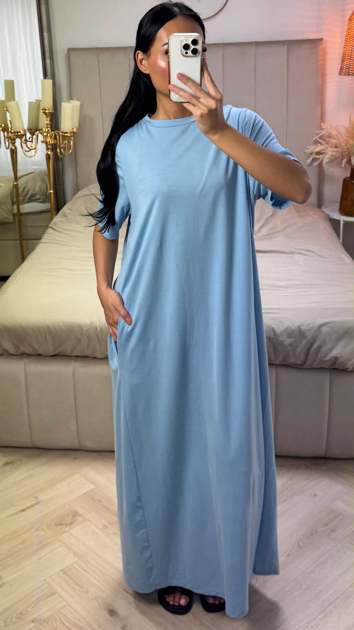 Cassandra | feminines Kleid in Abaya-Style mit kurzen Ärmeln