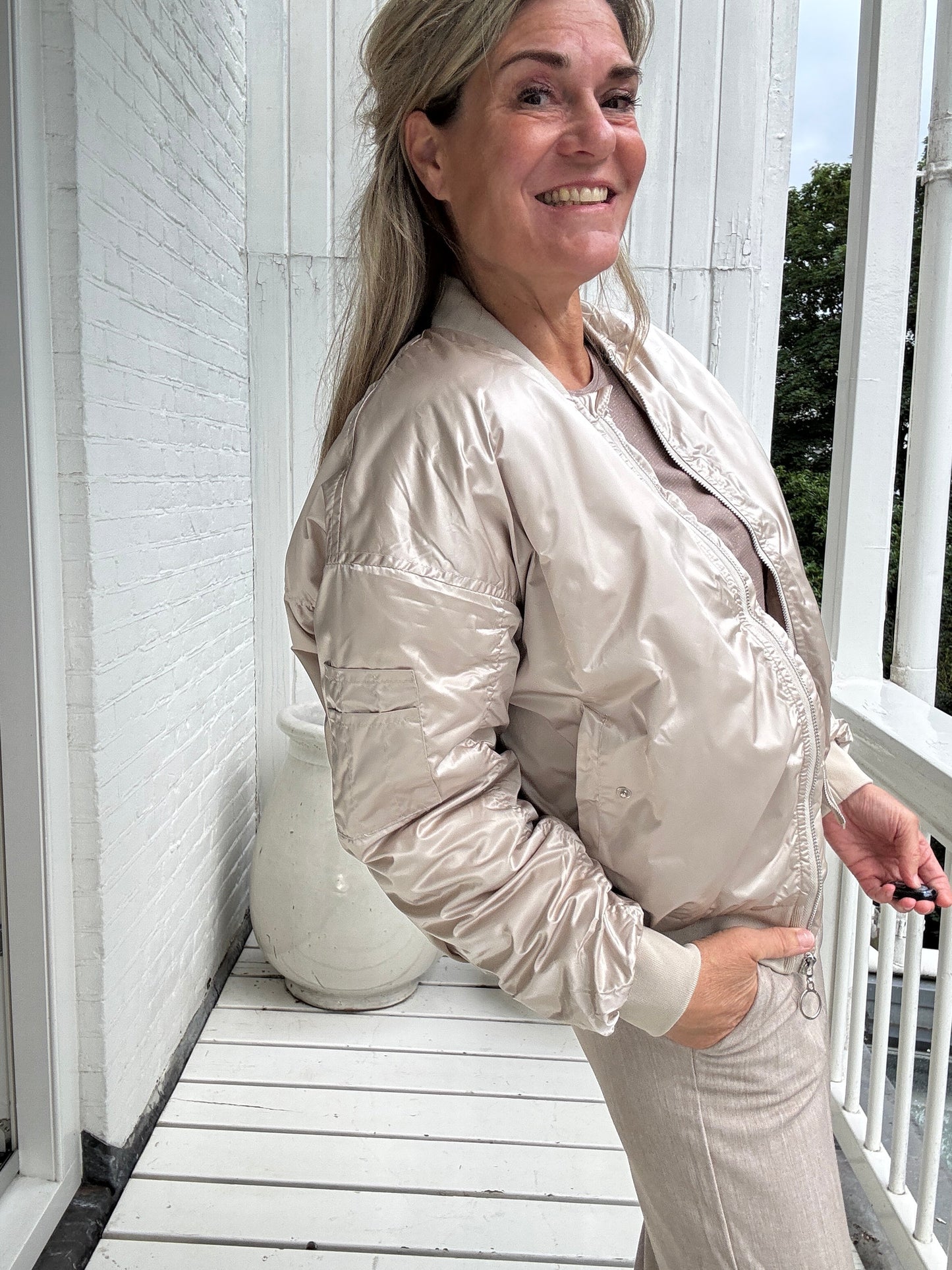 Demi | Modische Damenjacke im Bomberstil, vielseitig & chic