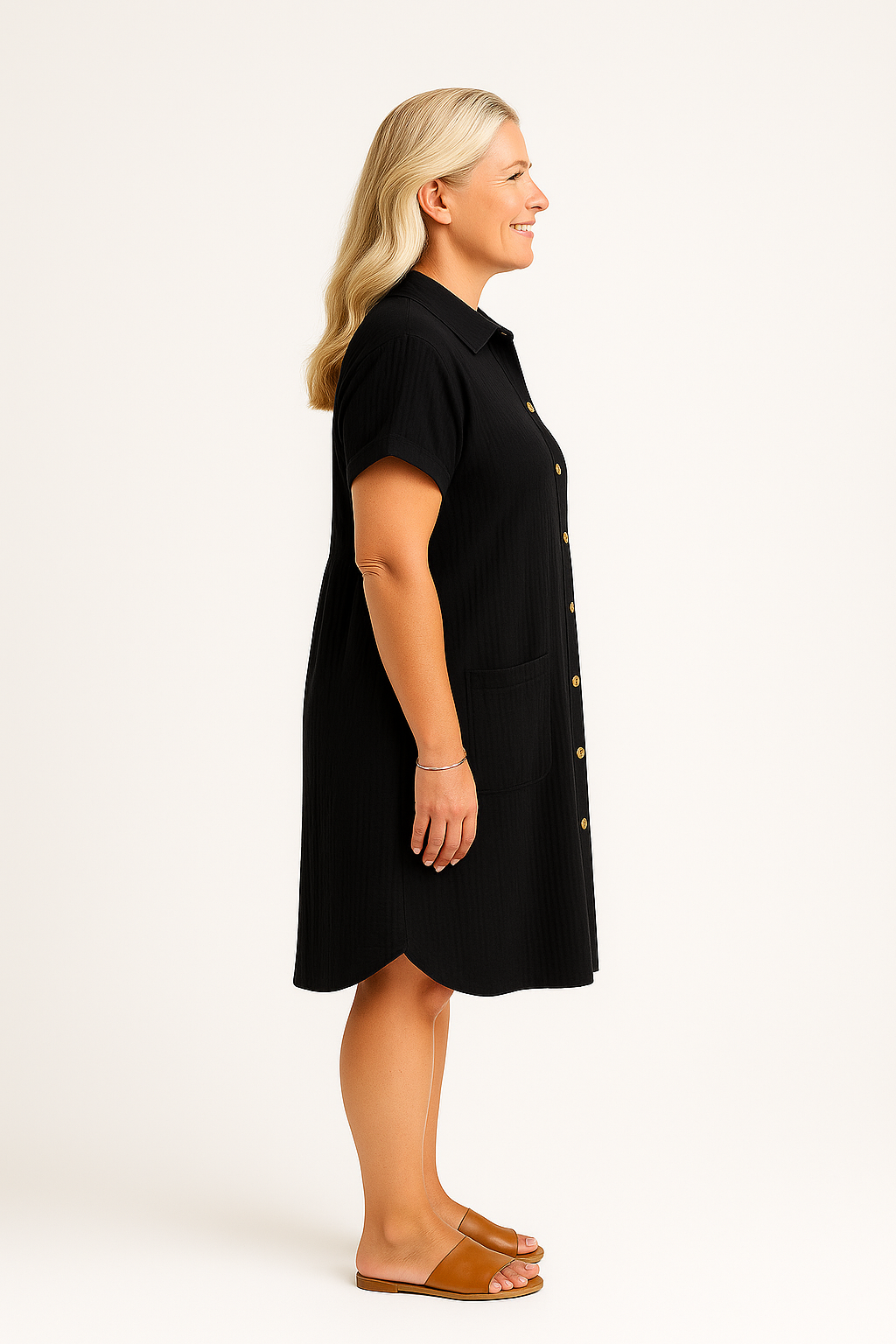 Akira | Feminines Kleid mit Knopfleiste