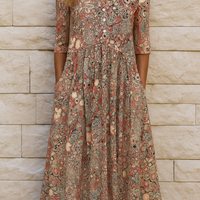 Della | feminines Kleid mit V-Ausschnitt und elegantem Schnitt