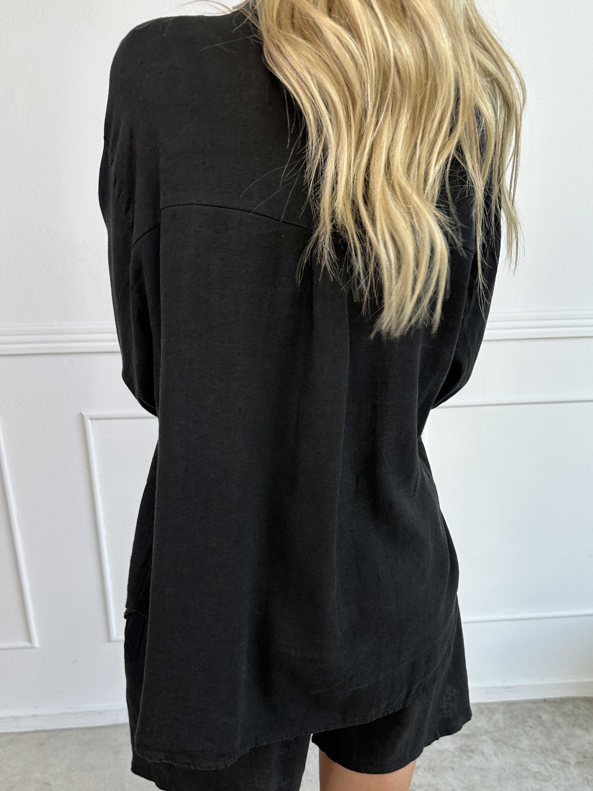 Genevieve | bequemes Hemd aus Viskose und Leinen in klassischer Unifarbe