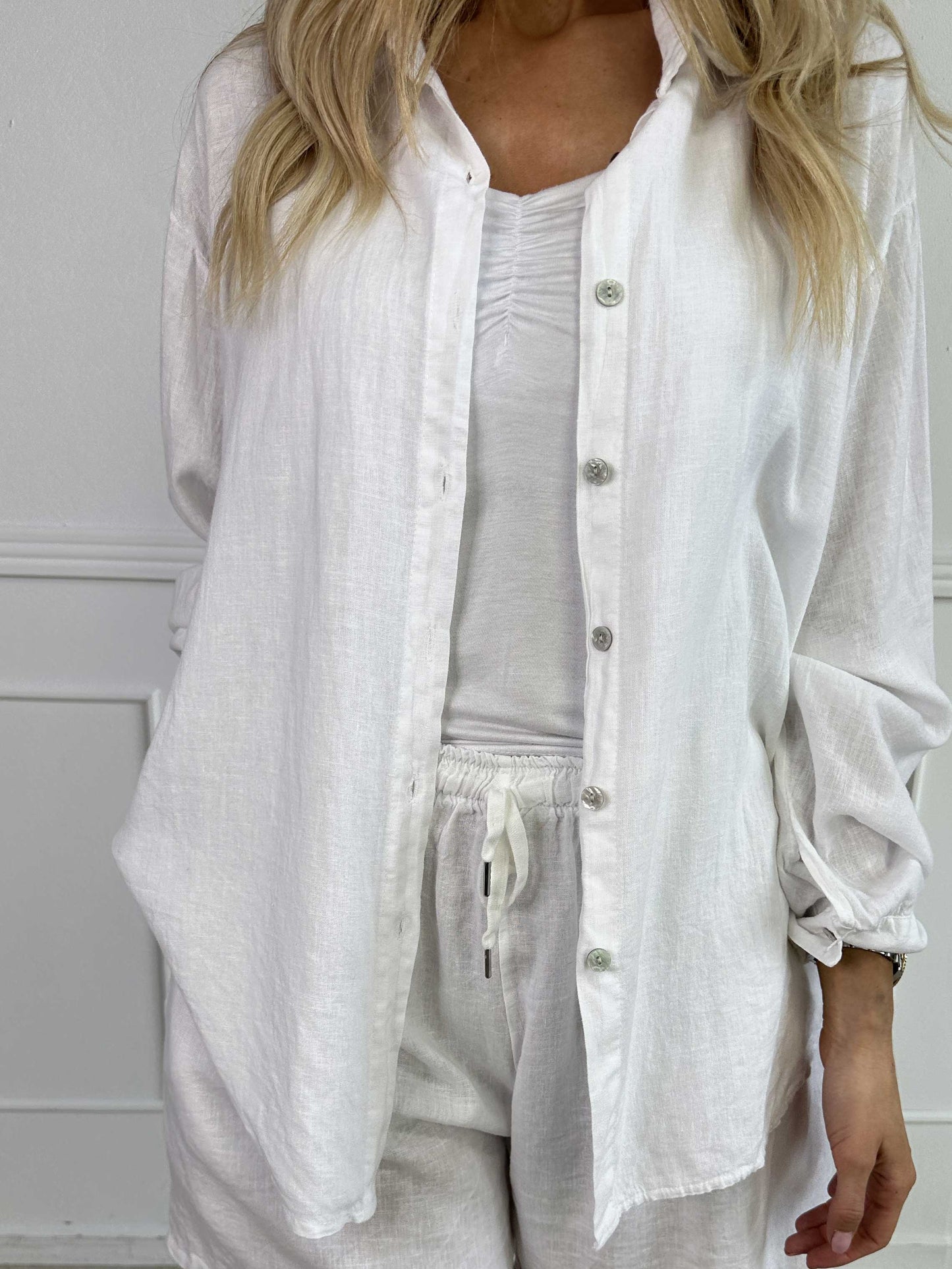 Genevieve | bequemes Hemd aus Viskose und Leinen in klassischer Unifarbe