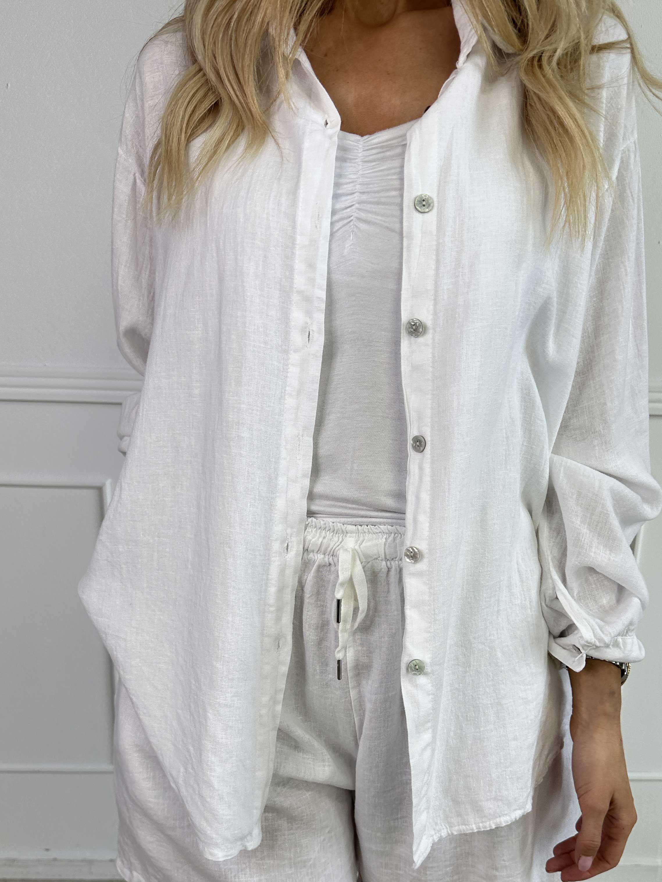 Genevieve | bequemes Hemd aus Viskose und Leinen in klassischer Unifarbe