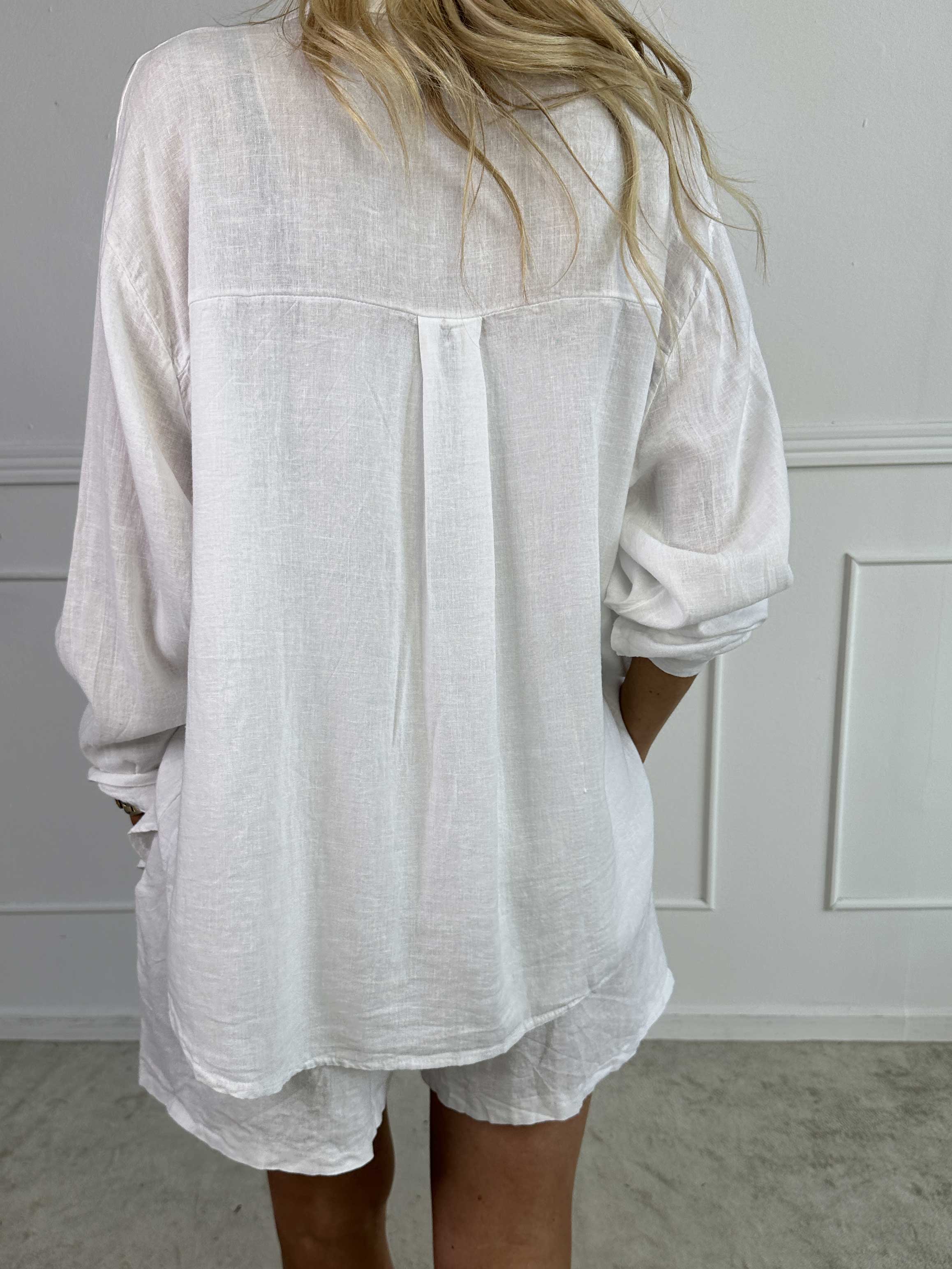 Genevieve | bequemes Hemd aus Viskose und Leinen in klassischer Unifarbe