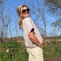 Sam | Stylisches Top mit Kartuschenmuster