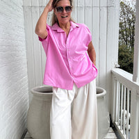 Claire | Locker geschnittene Kurzarm-Bluse mit klassischem Hemdkragen