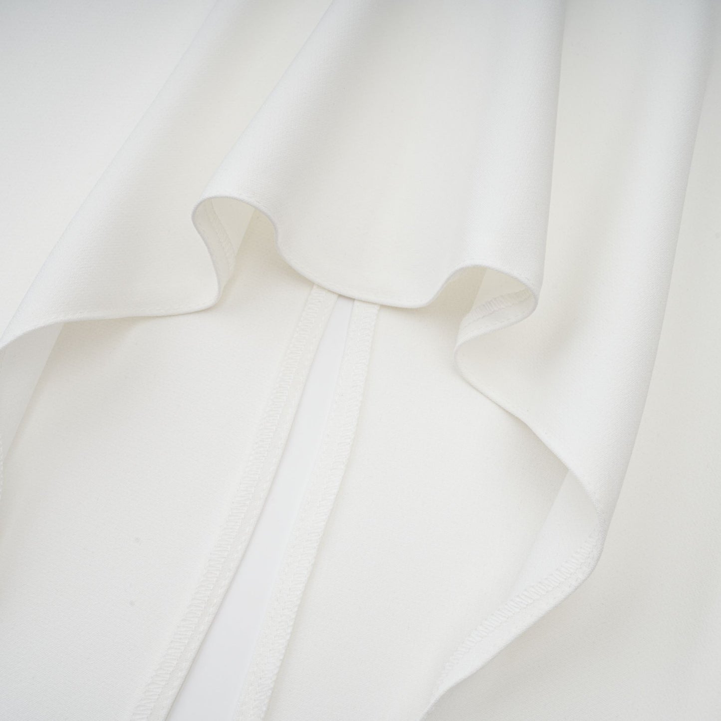 Reya | feminines langes Kleid mit Neckholder-Ausschnitt