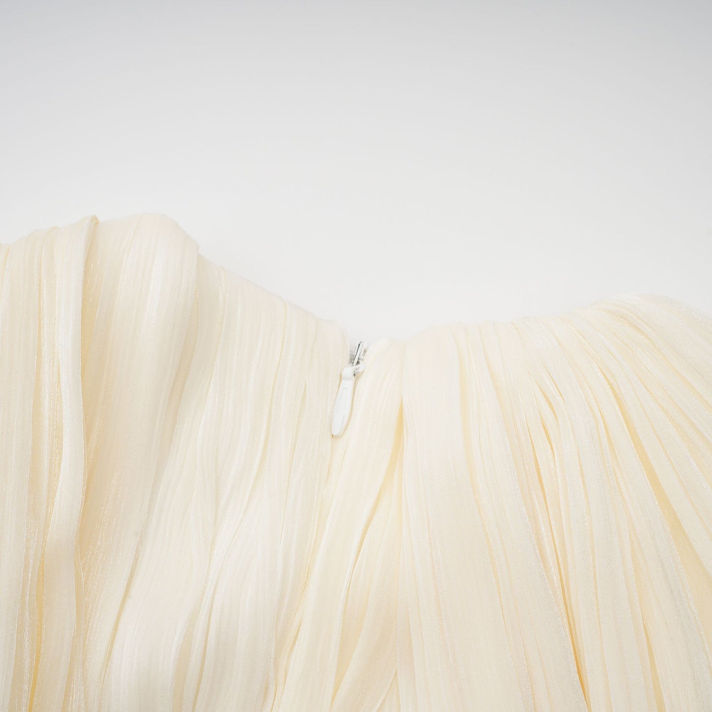 Cyriel | Drapiertes Minikleid mit Schleifenmuster