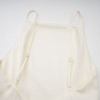 Skyla | schickes Satin-Kleid mit verspielten Rüschen