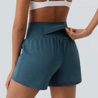 China | Sportliche Shorts mit hoher Taille und fließendem Oberstoff