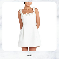 Aya | Feminines Blumenkleid mit aussagekräftigem Ausschnitt