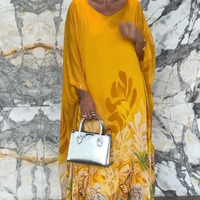 Mathilda | Stylisches, lockeres Kleid mit Rundhals und langen Ärmeln für den Sommer