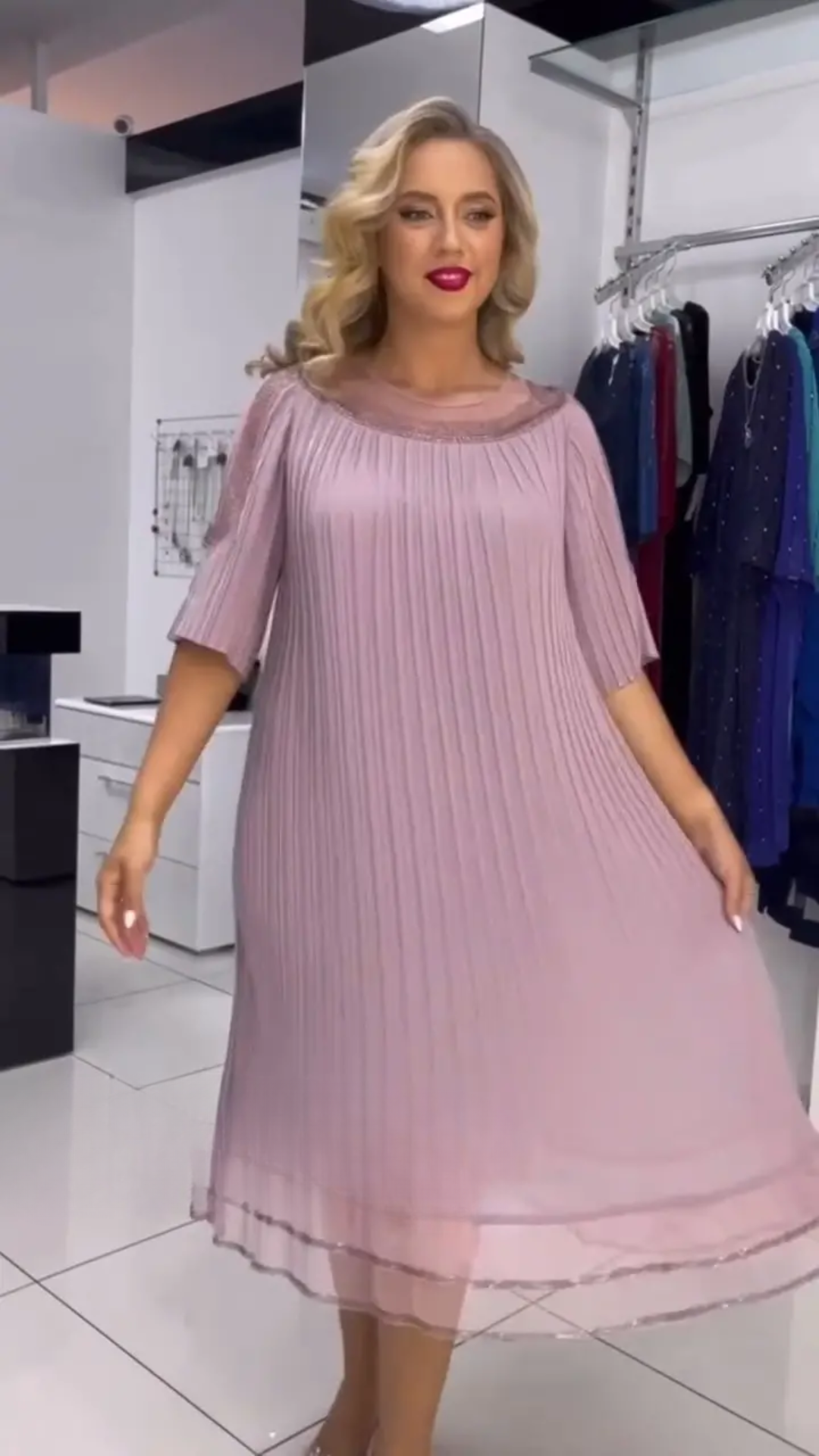 Zendie | Feminines Faltenkleid für elegante Anlässe