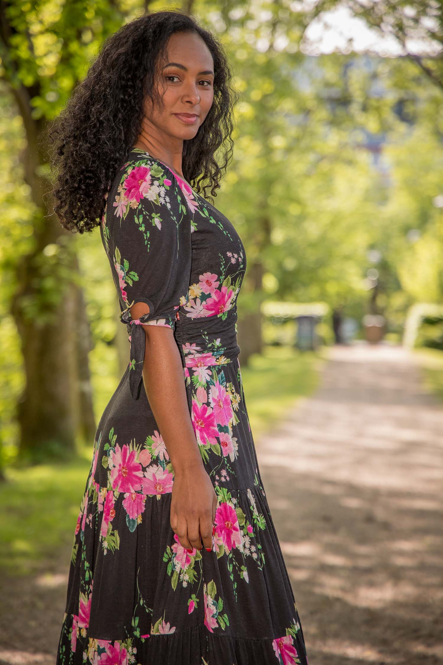 Medel | Florales gestuftes Maxikleid