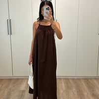 Kailany | elegantes Midikleid, verziert mit Perlen.