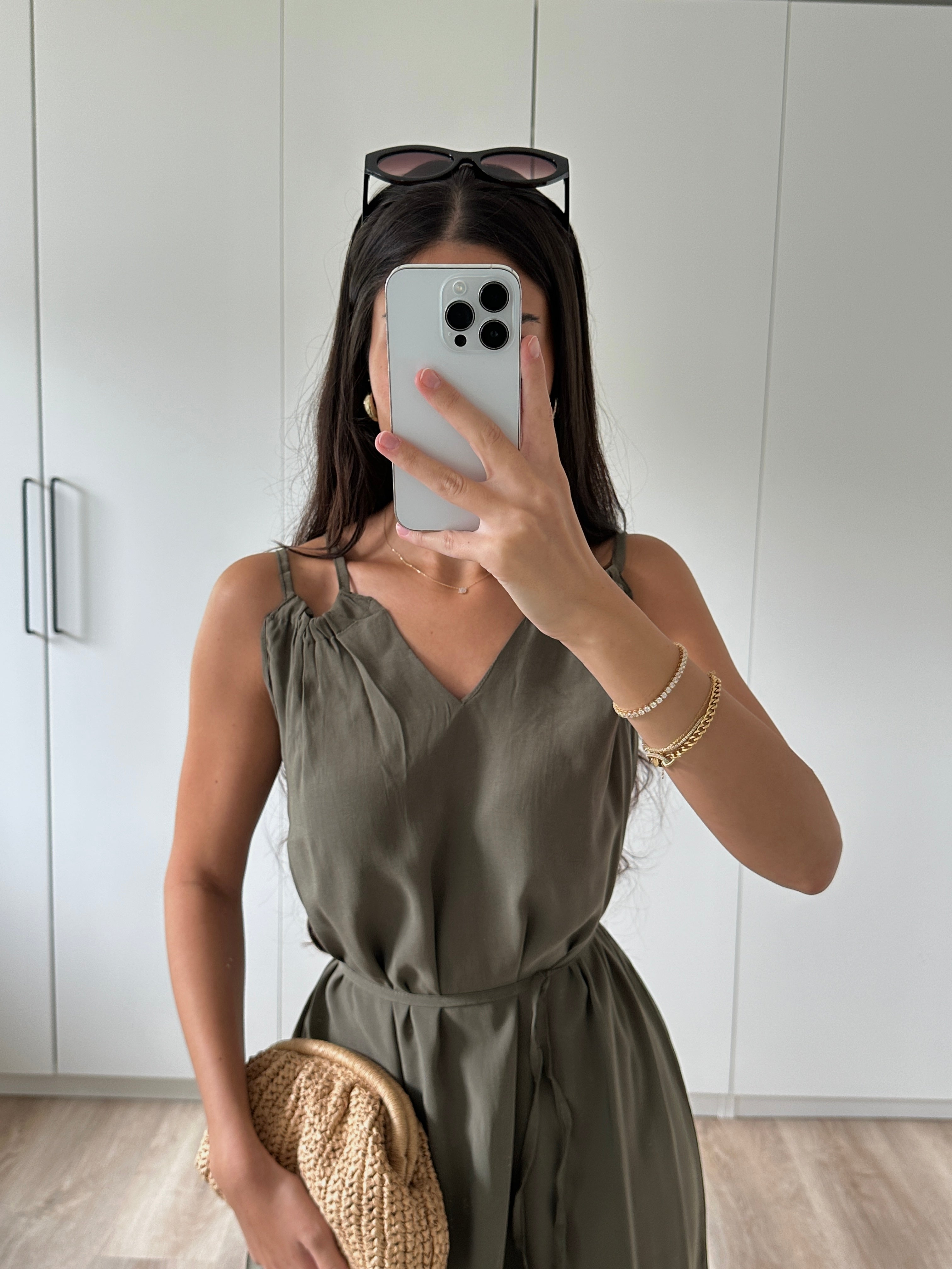 Elani | modisches Damenkleid, stilvolle Schnürung.