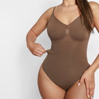 Leonie | nahtloser Shaping-Bodysuit mit String