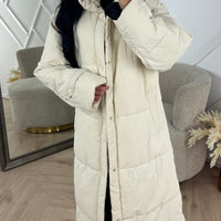 Amica | Lange Steppjacke mit hohem Kragen