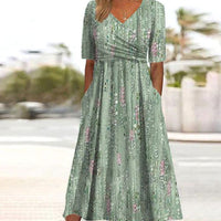 Lyla | elegantes Blumenkleid für Damen, fließendes Design.