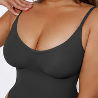 Leonie | nahtloser Shaping-Bodysuit mit String