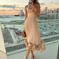 Ruthie | elegantes Kleid mit verspielten Rüschen