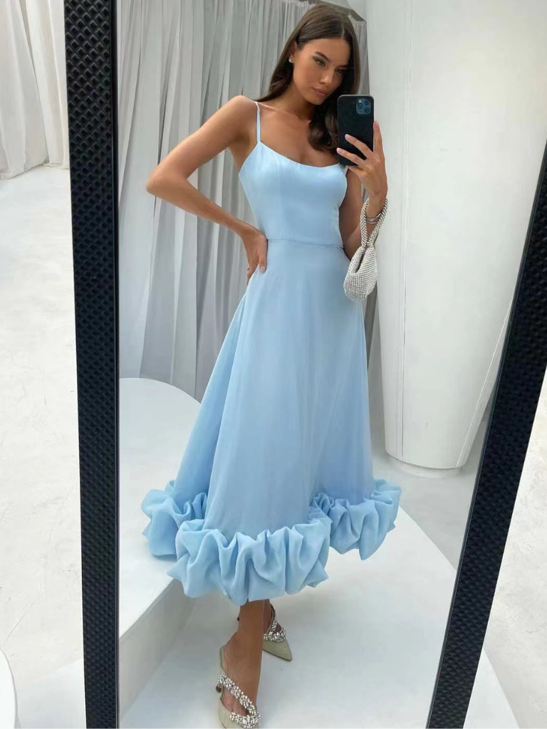 Ruthie | elegantes Kleid mit verspielten Rüschen