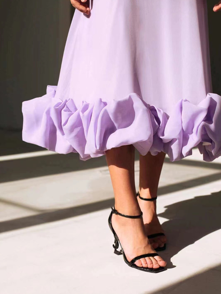 Ruthie | elegantes Kleid mit verspielten Rüschen