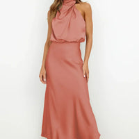 Rochelle | Feminines Satin-Kleid mit Neckholder-Ausschnitt