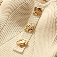 Gale | Tailliertes Strick-Crop-Top mit Trägern