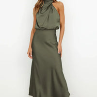 Rochelle | Feminines Satin-Kleid mit Neckholder-Ausschnitt