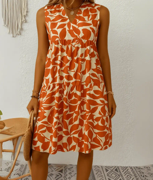 Myre | Gestuftes Kleid mit Blätterdruck