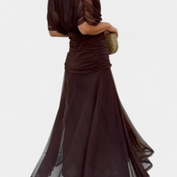 Evelyn | Elegantes Maxikleid mit floralen Details