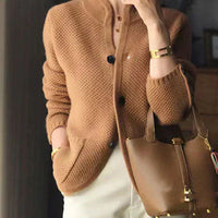 Claira | Strickjacke mit Knöpfen